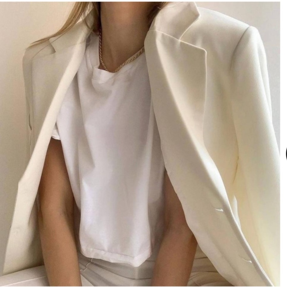 Storets Oversized Belted Blazer Jacket
Size Small/Medium